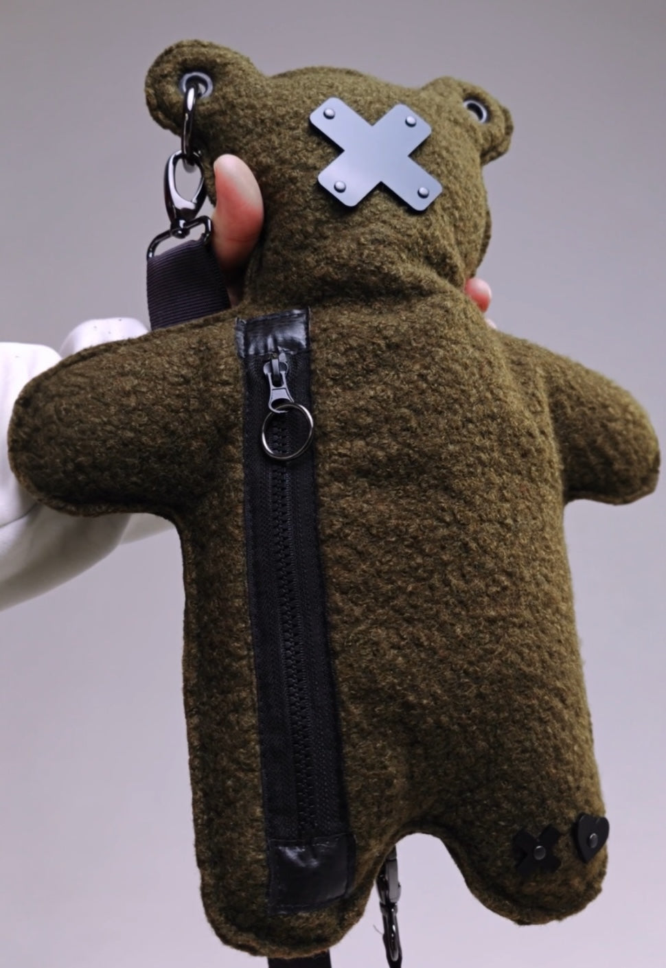 HAKI | Khaki Bouclé | Black Acrylic Bear Bag